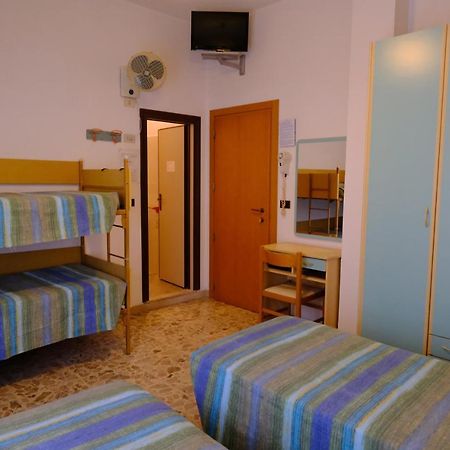 Hotel Chiara Rimini Dış mekan fotoğraf
