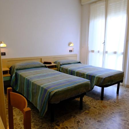 Hotel Chiara Rimini Dış mekan fotoğraf