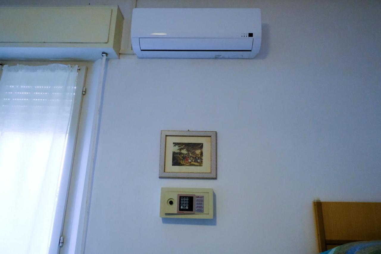Hotel Chiara Rimini Dış mekan fotoğraf