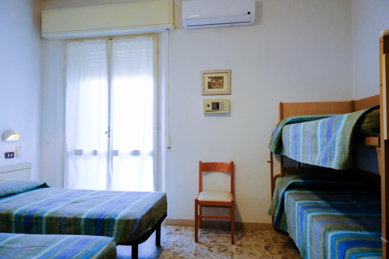 Hotel Chiara Rimini Dış mekan fotoğraf